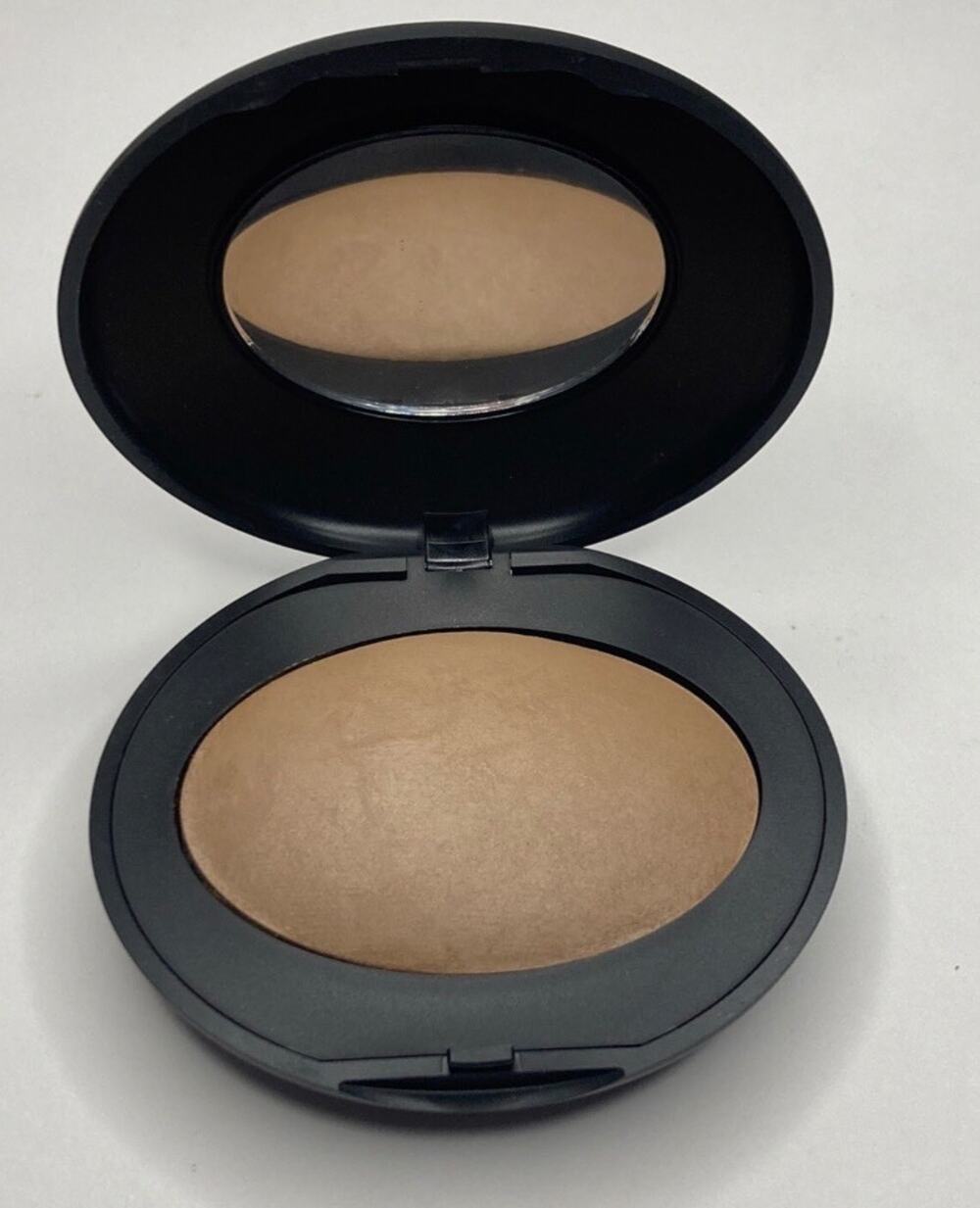 Laura Geller Baked Elements Foundation Deep